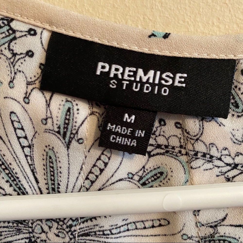 Premise Patterned Top - Picture 3 of 3
